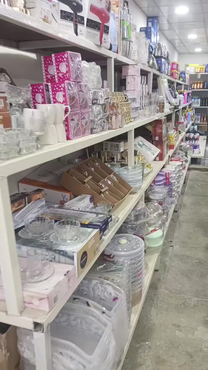 مجمع رواد للتجهيزات المنزلية _كوزمتك _منضفات _هداية _جميع انواع الورد
العنوان سوق ال٤٠٠٠ قرب اسواق حازم العبودي مقابيل علوة الذهيباوي للتواصل خاص او واتساب ***********
