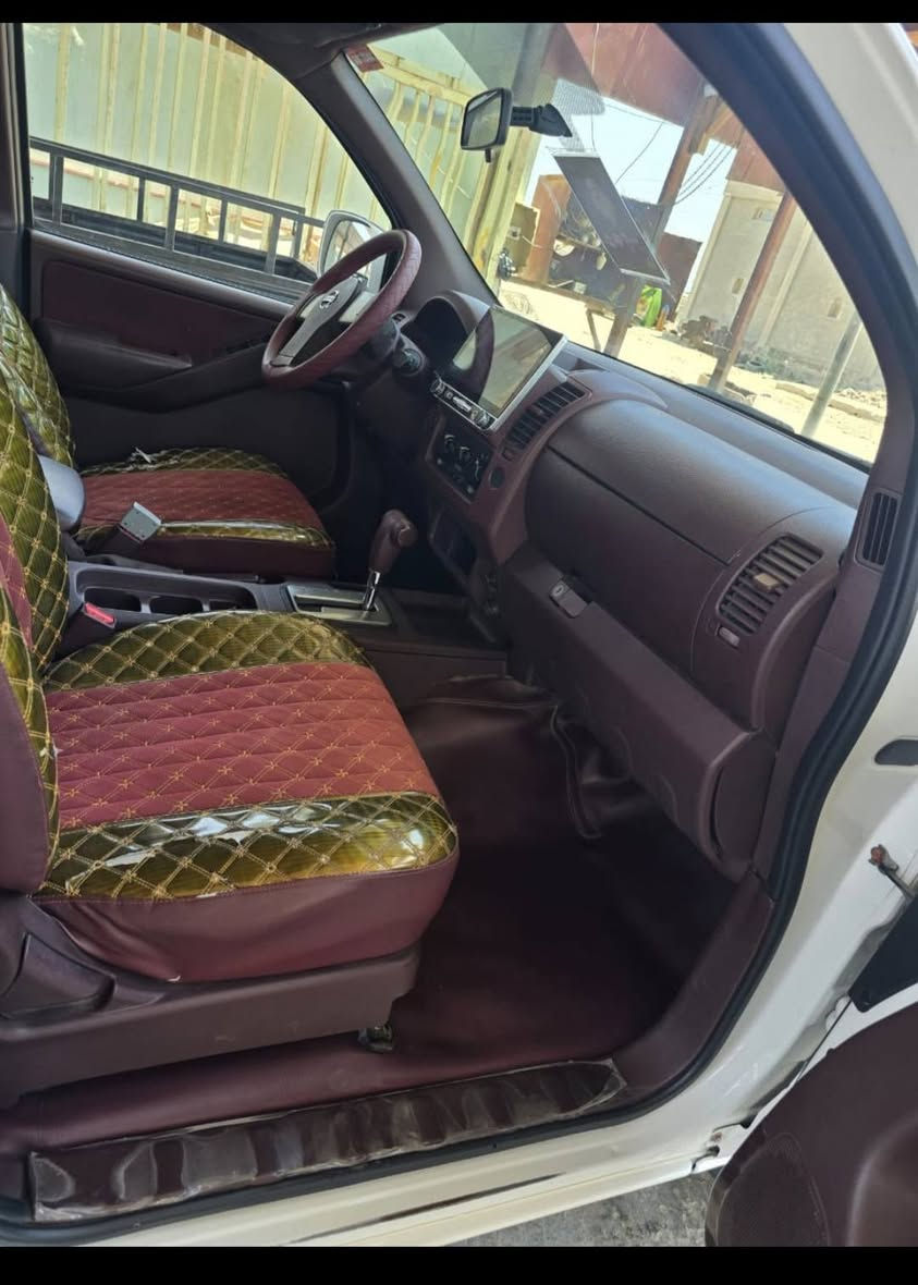 السلام عليكم  
بيكم نيفاره ٢٠١٣ رقم نجف انكليزي  بأسمي 
السياره اوتوماتيك مكينه بلاديه مامفتوحه  
السياره بيها قطعه وحده جاملغ أمامي وحافه البنيد 
بسعر ١٣٥ ورقه وبيها مجال 
المكان الديوانيه قضاء الشاميه 
للتواصل 
*********** 
ملاحظه الي يريد يشتري كون يداورها
