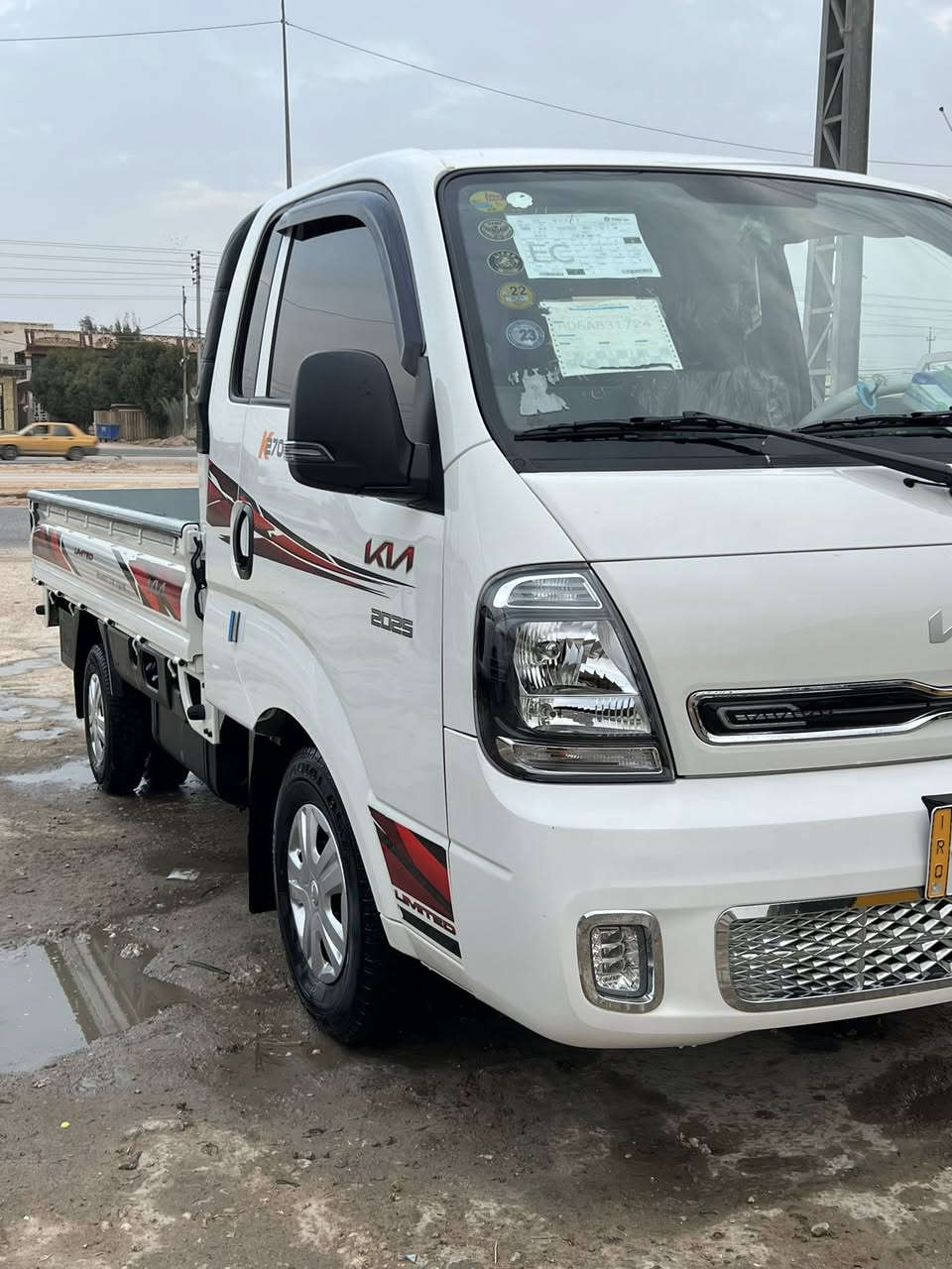 كيا حمل للبيع 2025  كفاله عامه رقم كربلاء ماشيه 13 ألف للتصال ***********
