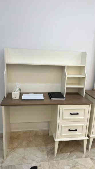 السلام عليكم 
غرفة بناتي للبيع مستعمل بس اثاث نظيف بدون اي اضرار 
عدد القطع ٦
كنتور 
طابورية
ميز تواليت 
سرير 
كوميدي 
ميز دراسي 
 السعر ٦٥٠ الف  
للتواصل الاتصال على هذا الرقم 
***********
