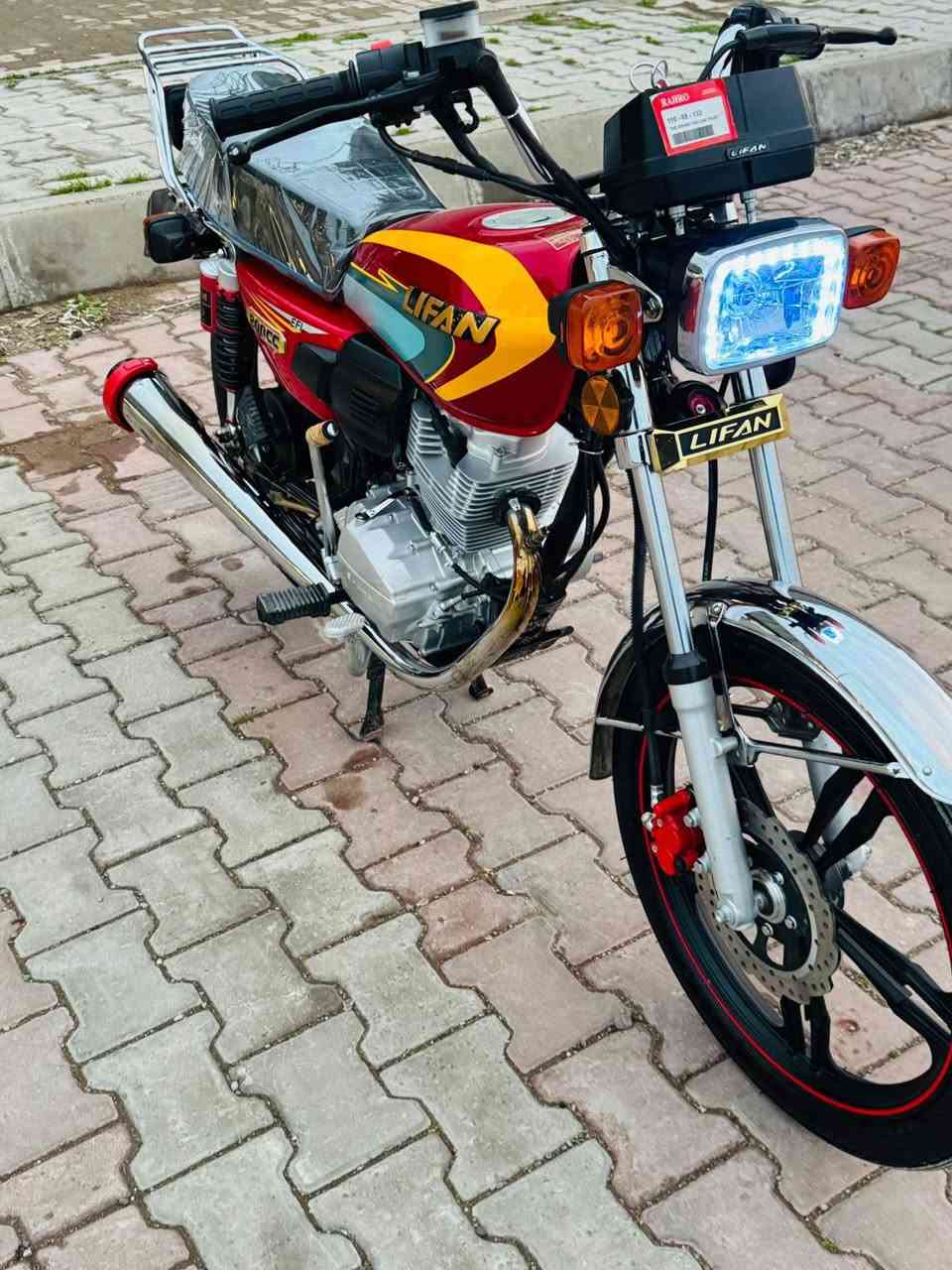 للبيع ليفان 200 نوزل إيراني اصل موديل 1403 يعني موديل 2024 دراجة زيرو ماشيه 5 الف فقط و مكفولة من كلشي مكانها ديالى خانقين و توصيل ماعندي 
*********** 
إذا مو مشتري و ما تعرف بيهن لا تخابر
