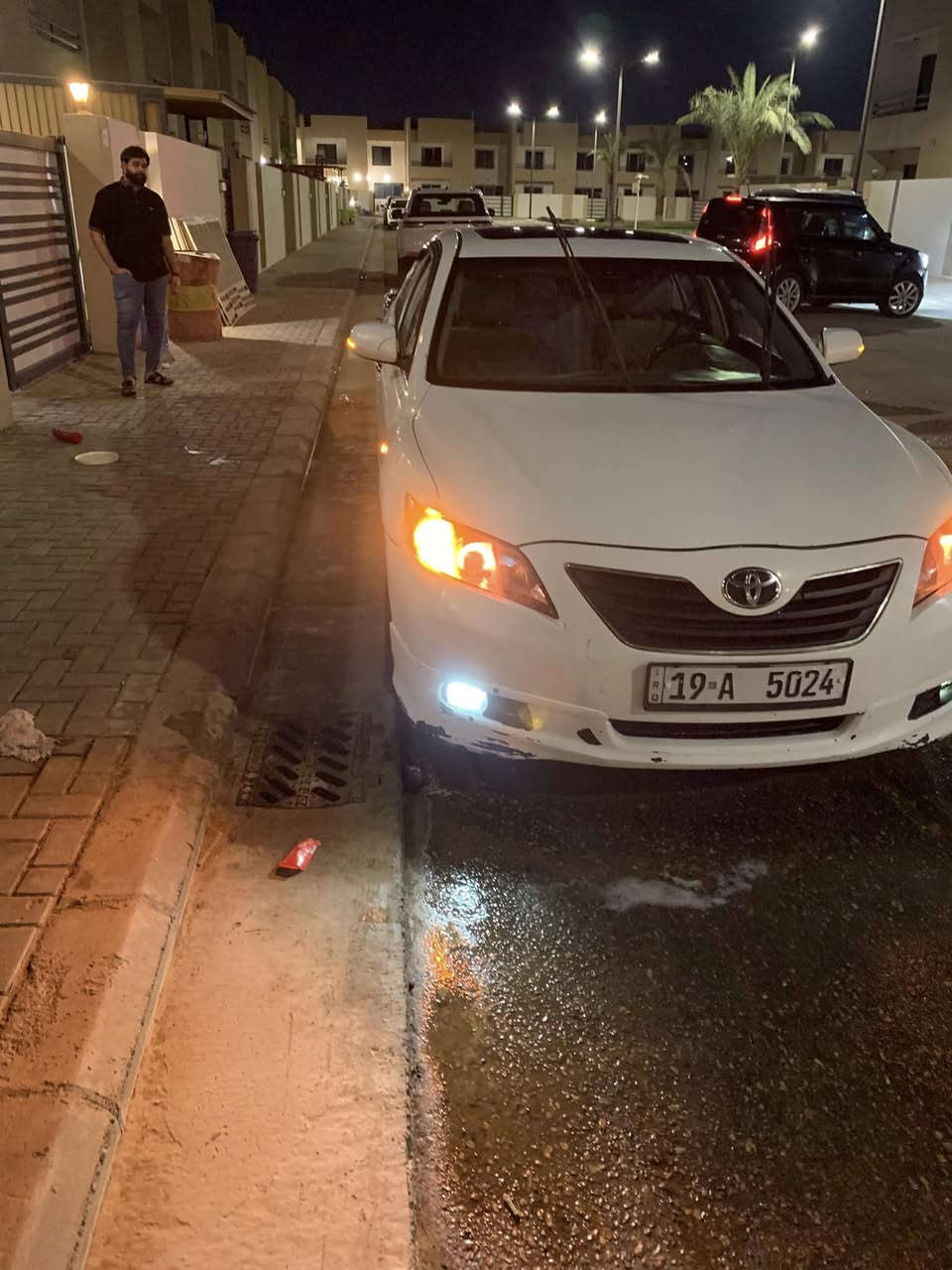 السلام عليكم 
كامري ٢٠٠٩
خليجي مكفولة من الضربة بيها جاملغ خلفي صبغ اثر شخوط
فول مواصفات
بيها منضومة زنون وزارعلها عدسات تحكم بلوتوث
مسجلها الأصلي زارعلة بلوتوث
كاميرا خلفية دوارة 
محرك مفتوح 
كير سليم
نقصها السلايد روف عطلان يحتاجله زنجيل 
ودجة مال المكينة يحتاجلها تبديل
تبريد ثلج
كهربائيات فول 
السيارة ترايها للبصرة 
سنوية باسمي تحويل شرط
باقي التفاصيل بالصور
رقم كربلاء 
مكانها كربلاء 
السعر ١١٧ بيها مجال بسيط
***********
