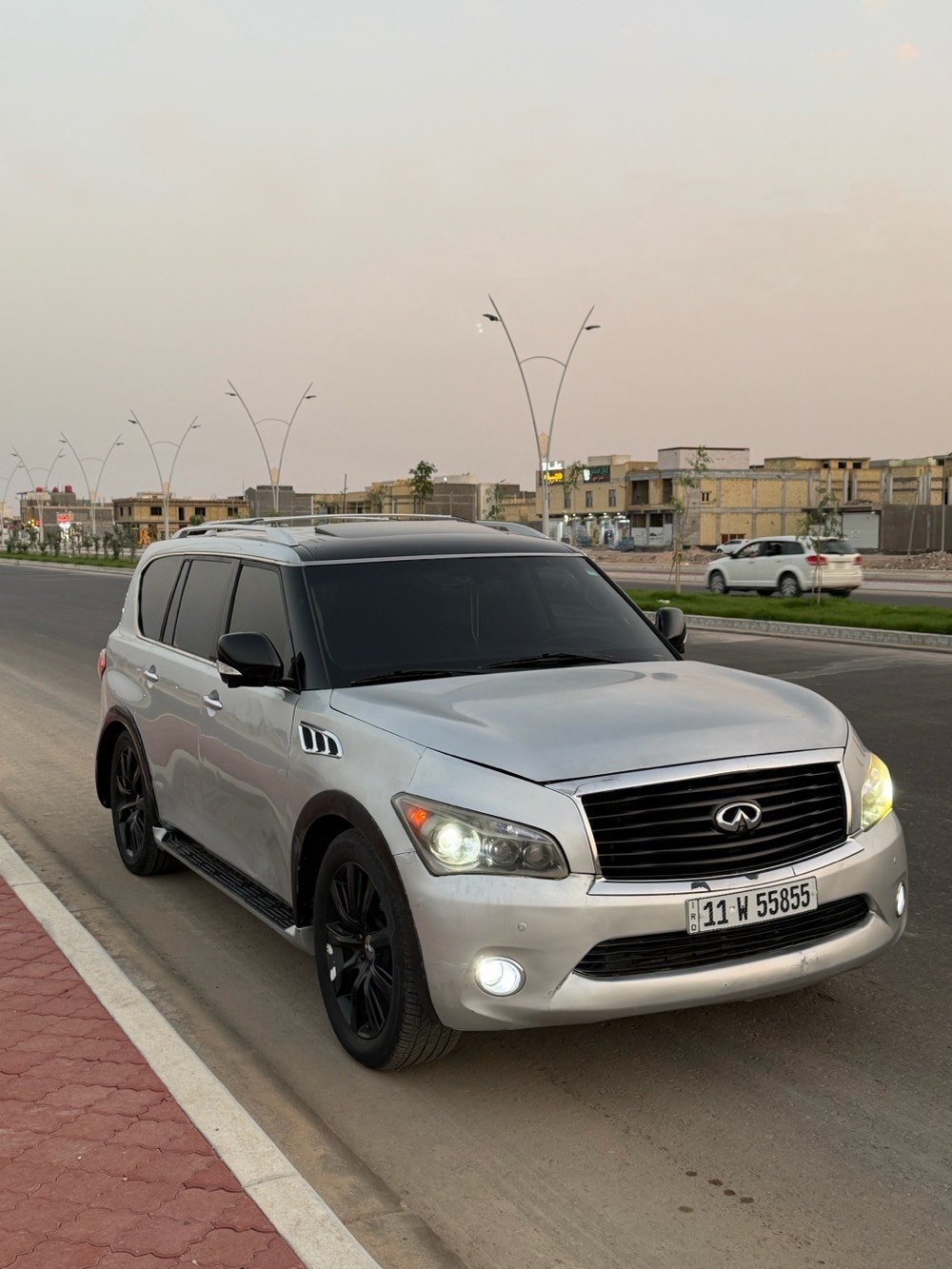 سلام عليكم
للبيع او مراوس جارجر او اوباما v6 v8 مايهم 
انفنتي qx56 2012
مكينة 5.6L v8
فول مواصفات Vip 
فتحة سقف
كشنات جلد تدفئه+تبريد
خزن ميموري
تحكم ستيرن جهتين +كهربائي+تدفئه
كشنات خلفية منفصل Vip+تدفئه
صندوك شفط
بصمة تشغيل
5 كامرات
13 سماعه من ماركة Boss
مكينه جديده
 مكينه كير كفاله
حداده 75# 
تبريد ثلج 
سياره عليه ادامه كامله من نوزلات و بلكات جدد ومجاول 
ضربته جاملغ وشبر من البنيد بدون دواخل وبيه قطعه بارد
رقم بغداد مميز تحويل ثاني يوم
السعر 156 وبيه مجال
للاستفسار ***********