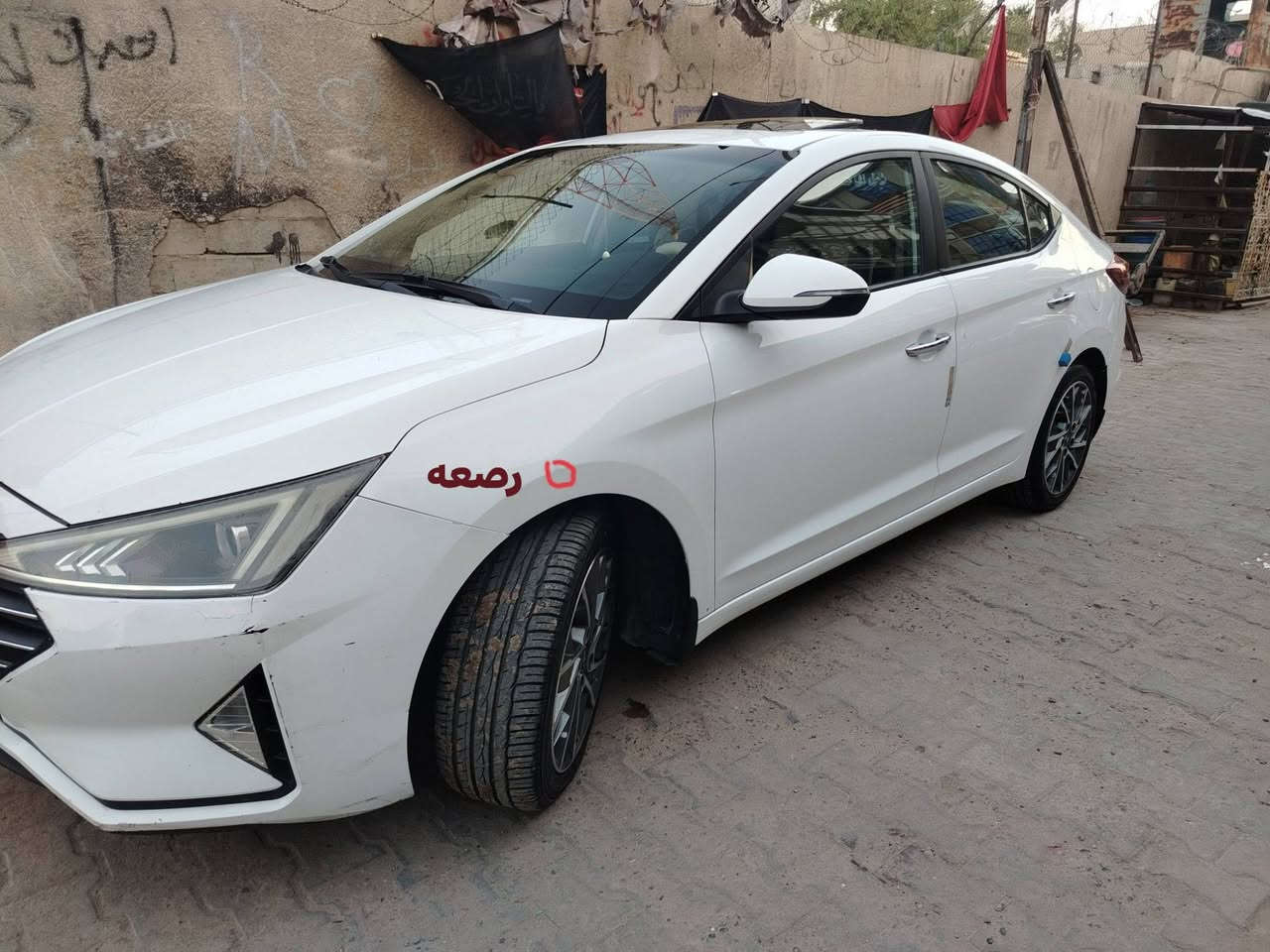 سلام عليكم الانتراء موديل ١٩ خليجيه
فول مواصفات
بصمه ابواب وتشغيل
جنطه اوتماتيك تفتح عند الاقتراب 
فتحه سقف
تبريد قطعتين
شاشه بلاديه +كامره
حساسات خلفيه
تحكم ستيرن جهتين
مواصفات الفول معروفه
مكينه ٢٠٠٠ دوش بلاديه 
كير اي تي بلادي
ماشيه ١٠٨
سنويه ٢٠٣٠
تخم تاير جديد
صدر جديد
كامله مكمله ع اخر حبايه
سياره بلاديه كلهه مملعوب بيهه ابد
فقط الباب الخلف الصدر صبغ ماشر عليه
كلشي موضح ب صور 
مكانهه بغداد رقم الهاتف
السعر ١٤٣
***********
