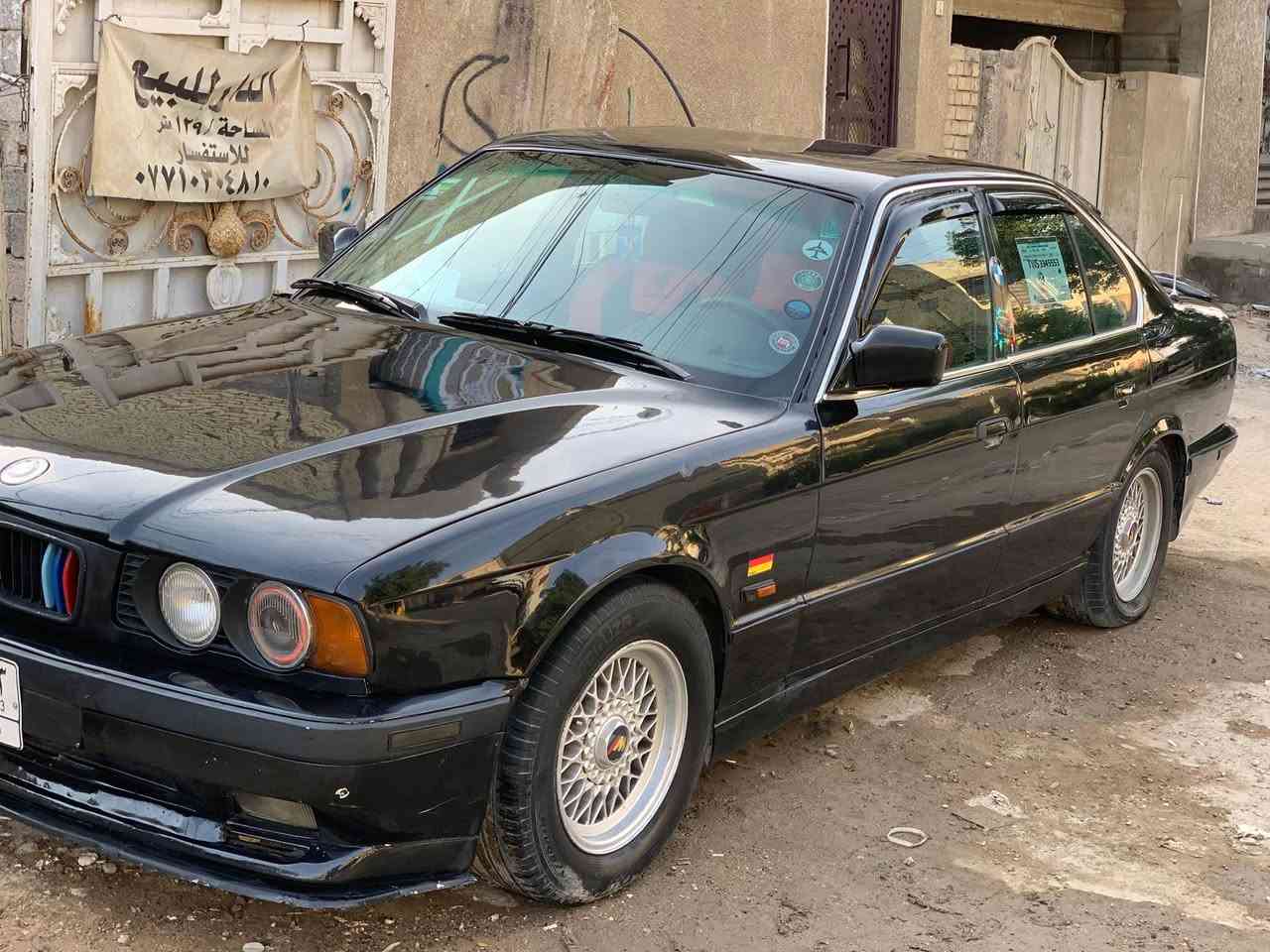 السلام عليكم بي ام ٥٣٥فول مواصفات جاهزة من كلشي موذيل ٨٨محدث ٩٣ سيارة احلة من الصور مراوس بسيارة سبعة راكب ***********سيارة معروضة ٧٠$وبيها مجال قليل
