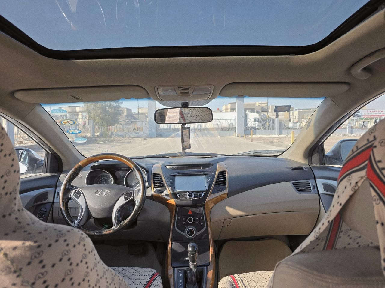 النترا خليجي مديل ١٦ رقم بصرة جديد سنويه جديده محرك ١٨٠٠ دوش سياره جديده وجاهزه من كلشي مكفوله من الضربه وتبدل وصبغ كفاله عامه سياره فول موصفات سعر ١٢٠ هاتف *********** عنوان بصرة محرك وكير وحماده وتبريد جاهزه
