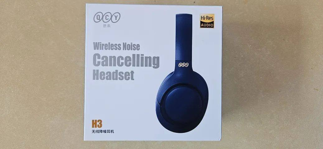 #اختار_الأفضل #هيدفون #QCY_H3 ⚡👑

--قوة صوت تضرب بكل تفاصيلها مع درايفر 40mm احترافي 🔊🔥
--عزل ضوضاء خارق Hybrid ANC حتى ‎-43dB يعزلك عن العالم 🔇🖤
--بطارية جبّارة توصل 60 ساعة تشغيل فعلي 🔋💪
--شحن سريع يخليك راجع خلال دقائق ⚡⚡
--بلوتوث 5.4 اتصال ثابت وسرعة بدون تقطيع 🛜🚀
--دعم Hi-Res Audio عبر السلك لصوت نقي فاخر 🎼✨
--تصميم فاخر، مريح، وثابت للاستخدام الطويل 👑
--خيار المحترفين لعشّاق الصوت الحقيقي 🎧🔥


**إذا كنت صاحب هذا الإعلان وتريد حذفه لأي سبب، رجاءا أرسل رسالة إلى الدعم الفني**