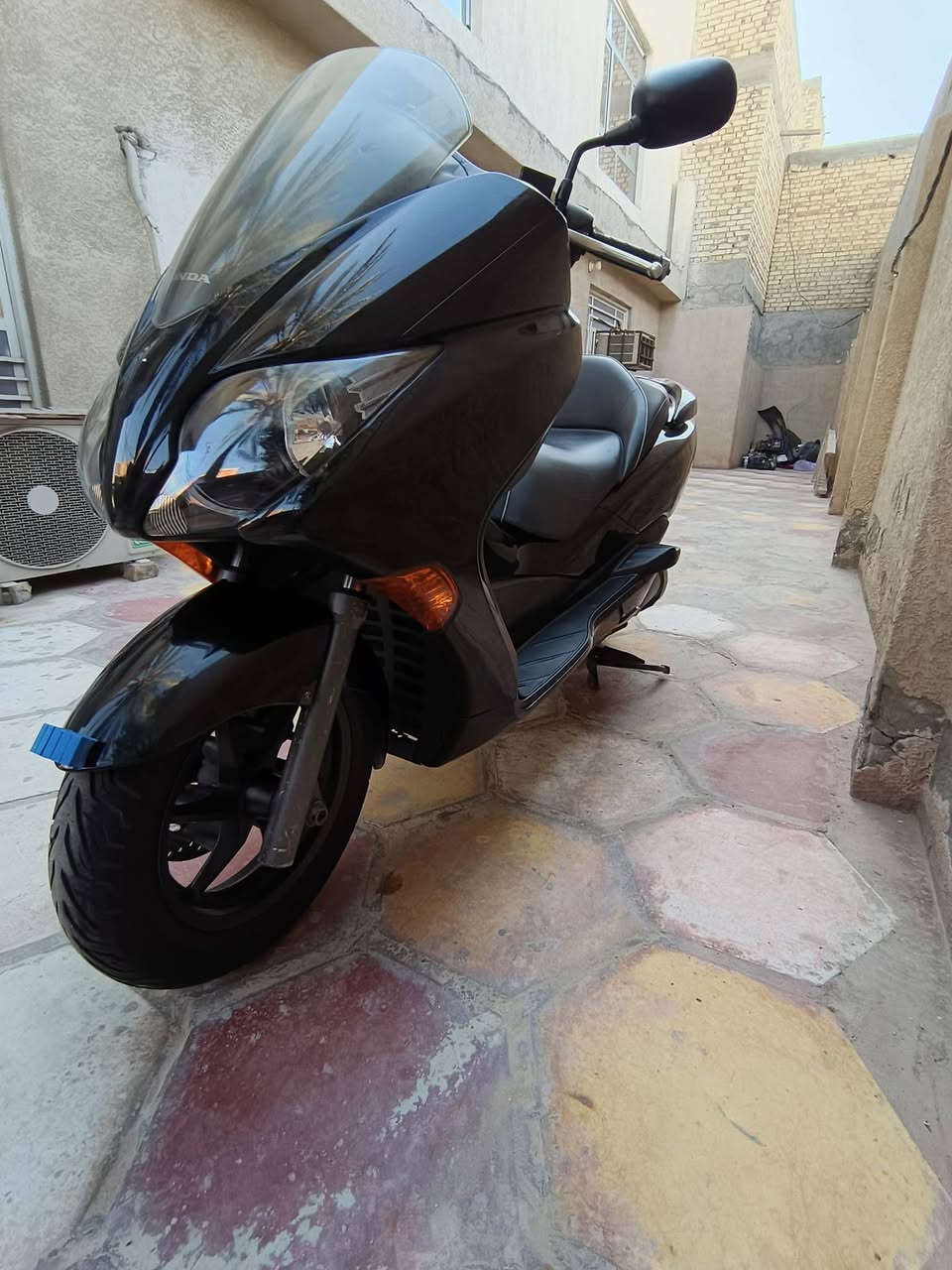 صفر 10 الدراجه كفاله من كلشي محرك كلج كير الدراجه كلش جديده بيها صبغ بس المثلث فقط
بيها سستم صوت 
ماشيه ٥٦
فئه s7
المنفيس موجود 
محرك كفاله 
تايرات جدد 
بانزين كله محسن 
كهبربائيات كلها شغاله 
الدراجه مابيها برغي نقص 
ولا مفتوح منها برغي 🔩
السعر ١٦ وبيها مجال بسيط للشراي اخوان الموشراي لا يتعبني كلشي اكو بلسوك 
مكاني بغداد مقابيل مرور الحسينيه


**إذا كنت صاحب هذا الإعلان وتريد حذفه لأي سبب، رجاءا أرسل رسالة إلى الدعم الفني**