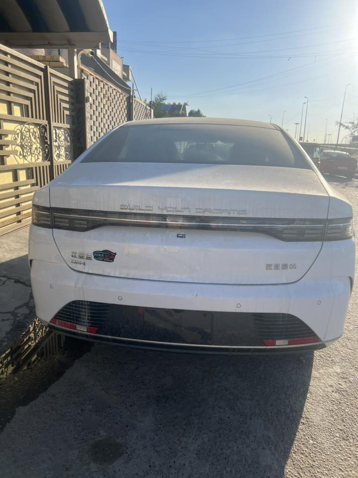 بيوايدي دستروير ،،،،،زيرووووووو 0كم مرقم بغداد كامل بس تثبيت لوحات موديل 2025 غراض كامله ارضيات شاحنه كامل غراضه ويل كروم السعرررررر نارررررر🔥19,550 وبيه مجاللللل بسيط وتدلللون♥️♥️♥️ مكان بغداد هاااااتف *********** واتساب📞📞
