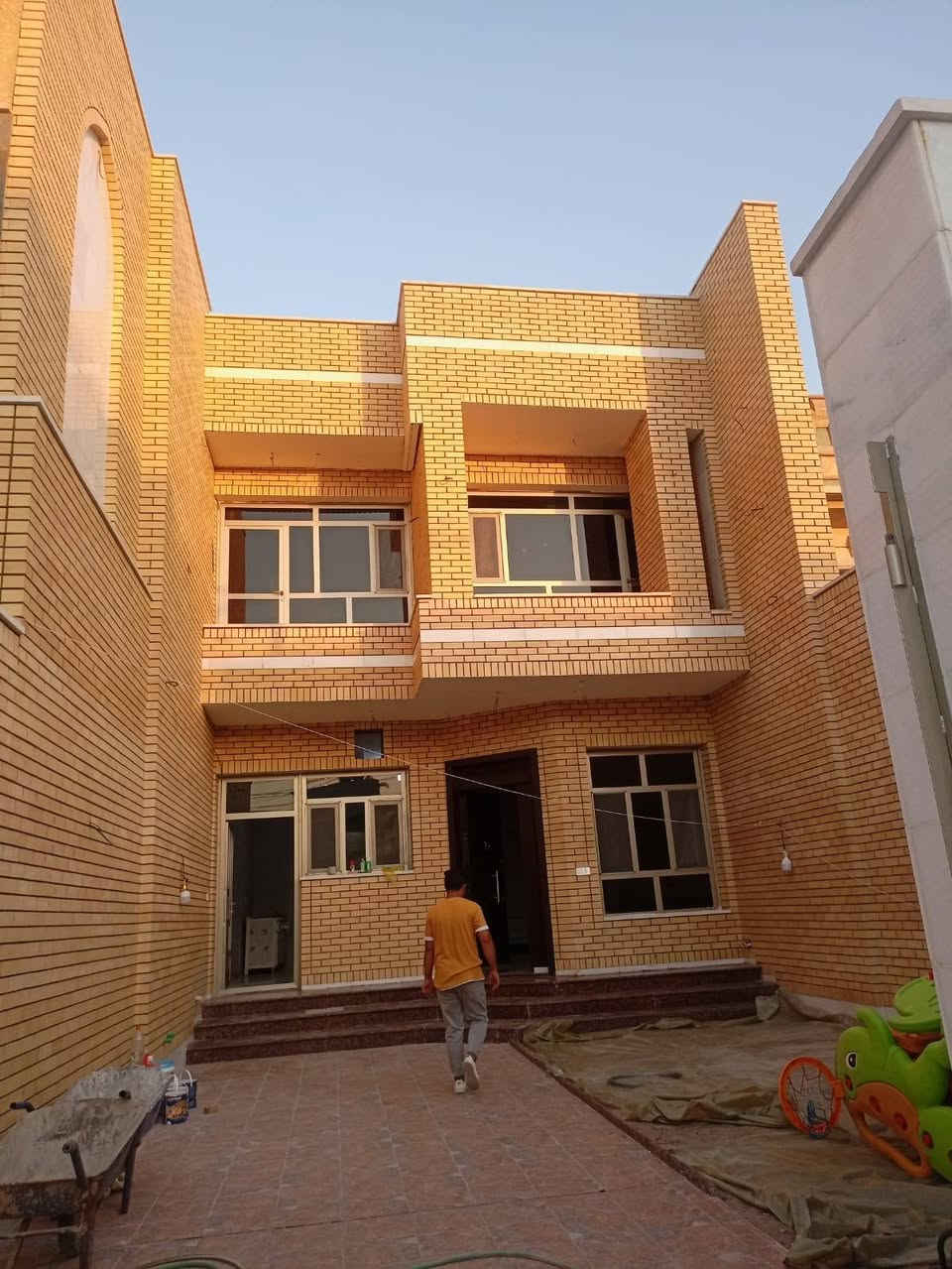 الحمدالله تم اكتمال موقع بلديات بمادة جف قيم مع تطعيم مرمر 
مستعدون لعمل كافة الواجهات ولديكورات بمادة جف قيم
 ول مرمر وعمل الباربكيو اخوكم مقتدى /***********
