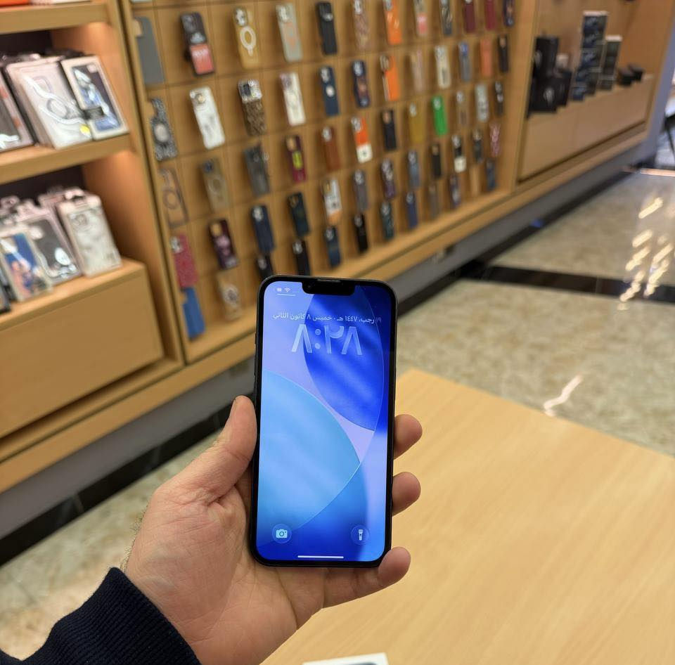 سلام عليكم 
ايفون 13عادي 
الجهاز جديد ما مفتوح 
الذاكره 256
البطاريه 93
الجهاز (دبل خط )
السعر 500وبي مجال 
مكاني نجف 
***********
