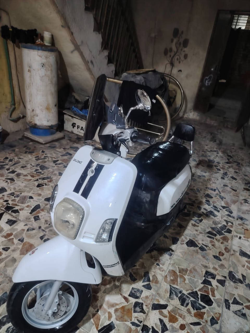 لبيع ماكس بوليسي الياباني كابيتر دراجة تخبل اي نقص مابية شراي يخابر خادم سعرها ٦٥٠الف رقمي هذا ***********
