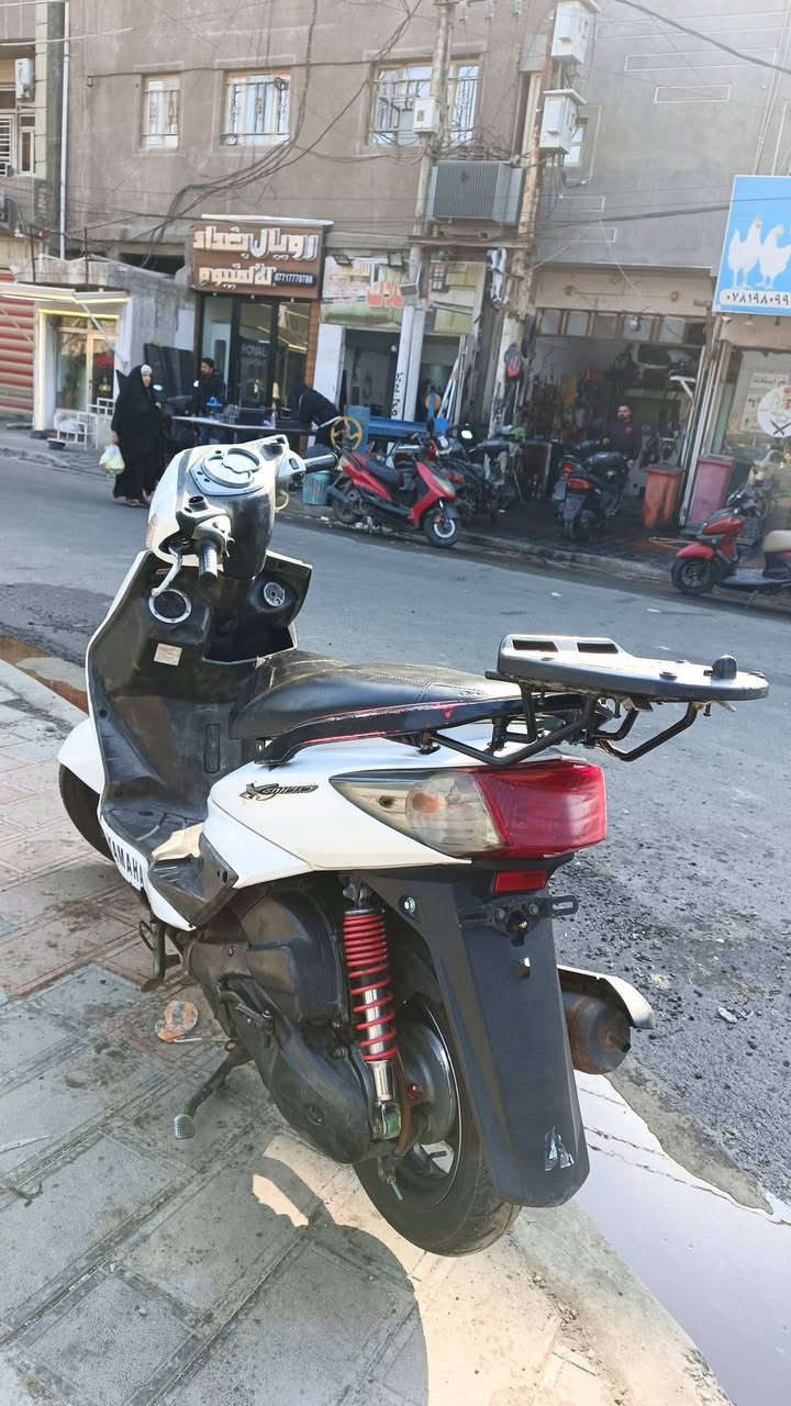 سكنز فحل كابريتر دراجه كامله اي نقص مابيها 
السعر 700 
الرقم ***********
