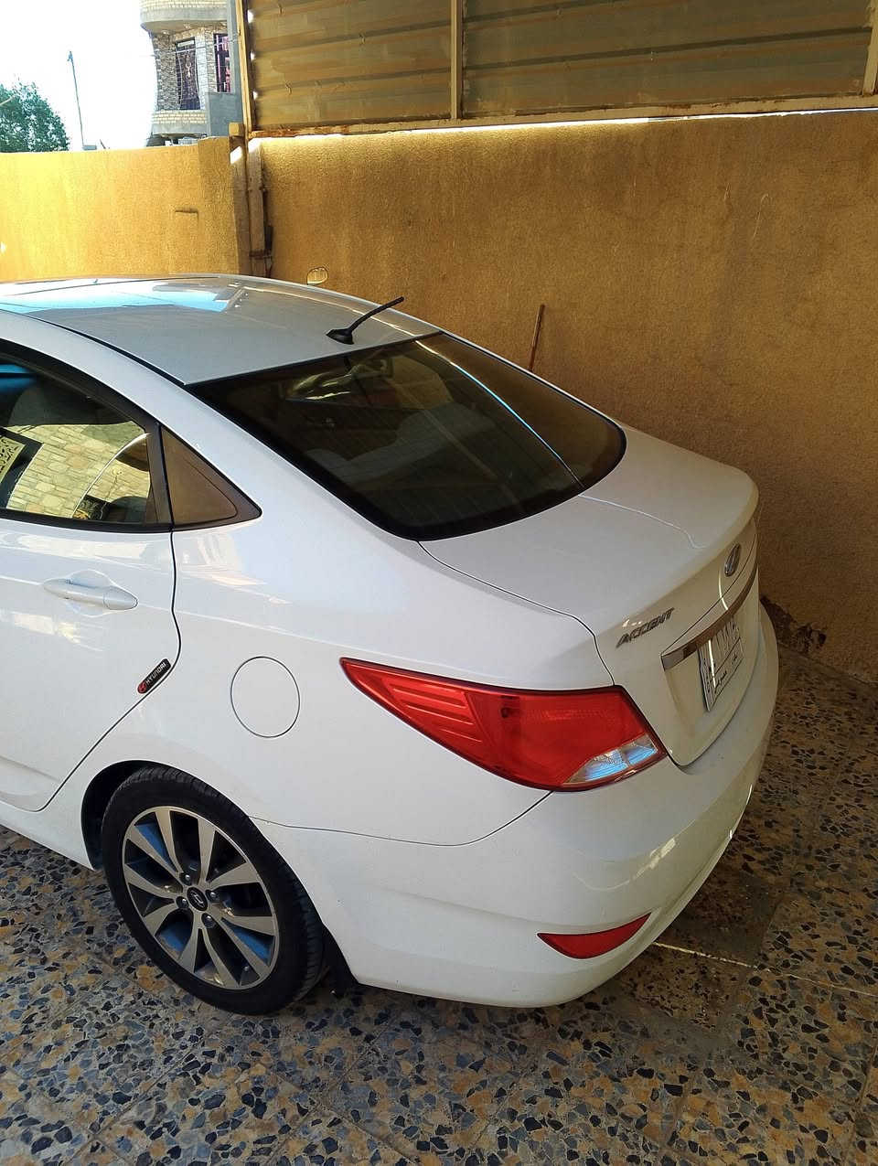 السلام عليكم اكسنت 2016 محرك 1600 رقم بغداد فتحه ماشيه 78 كير محرك عل شركه
بيه ربع باب الصدر صبغ اثر شخط خفيف
السعر107 وبيه مجال للاستفسار ***********
