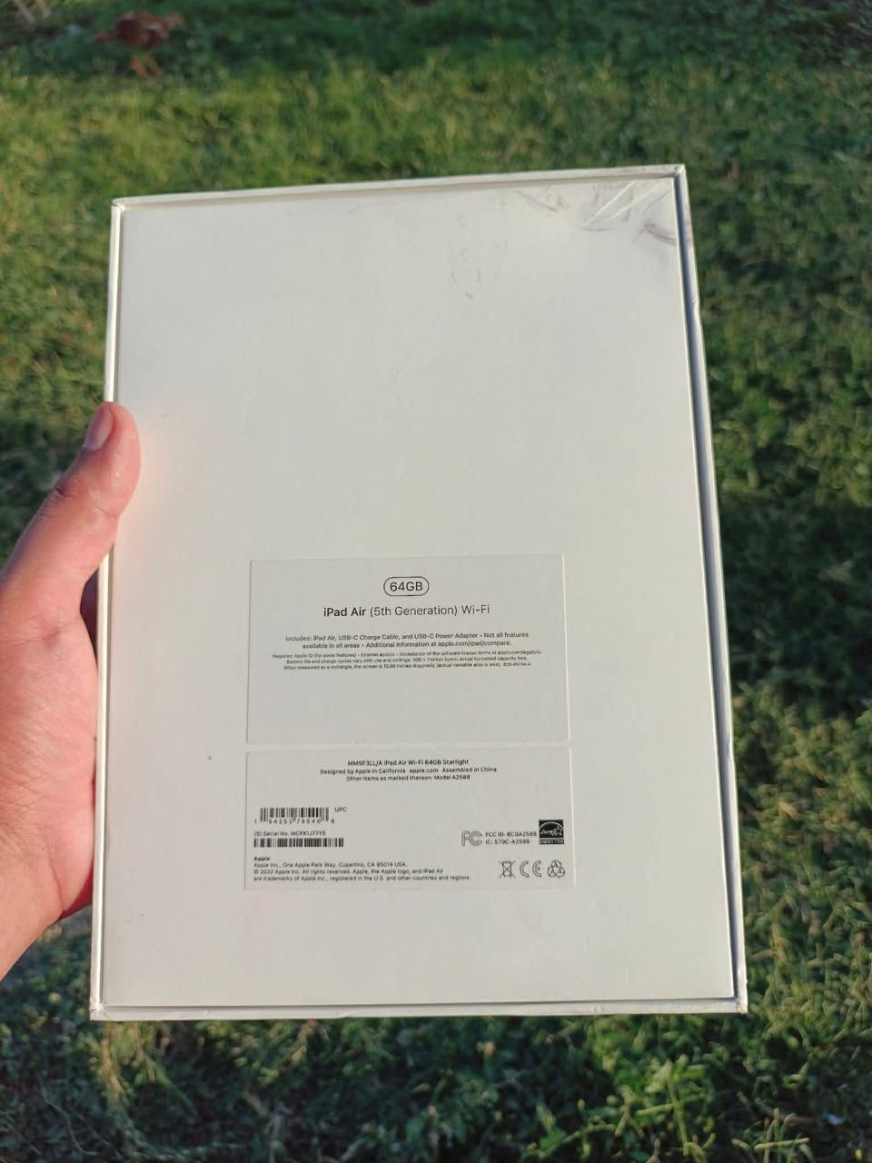 السلام عليكم
iPad Air (الجيل الخامس)
Apple

Apple M1 (نفس معالج بعض أجهزة الماك)
أداء قوي جدًا للتصفح، الدراسة، التصميم، والألعاب
الذاكرة (RAM):
8 جيجابايت
التخزين الداخلي:
64 جيجابايت:

السعر خاص 
***********
