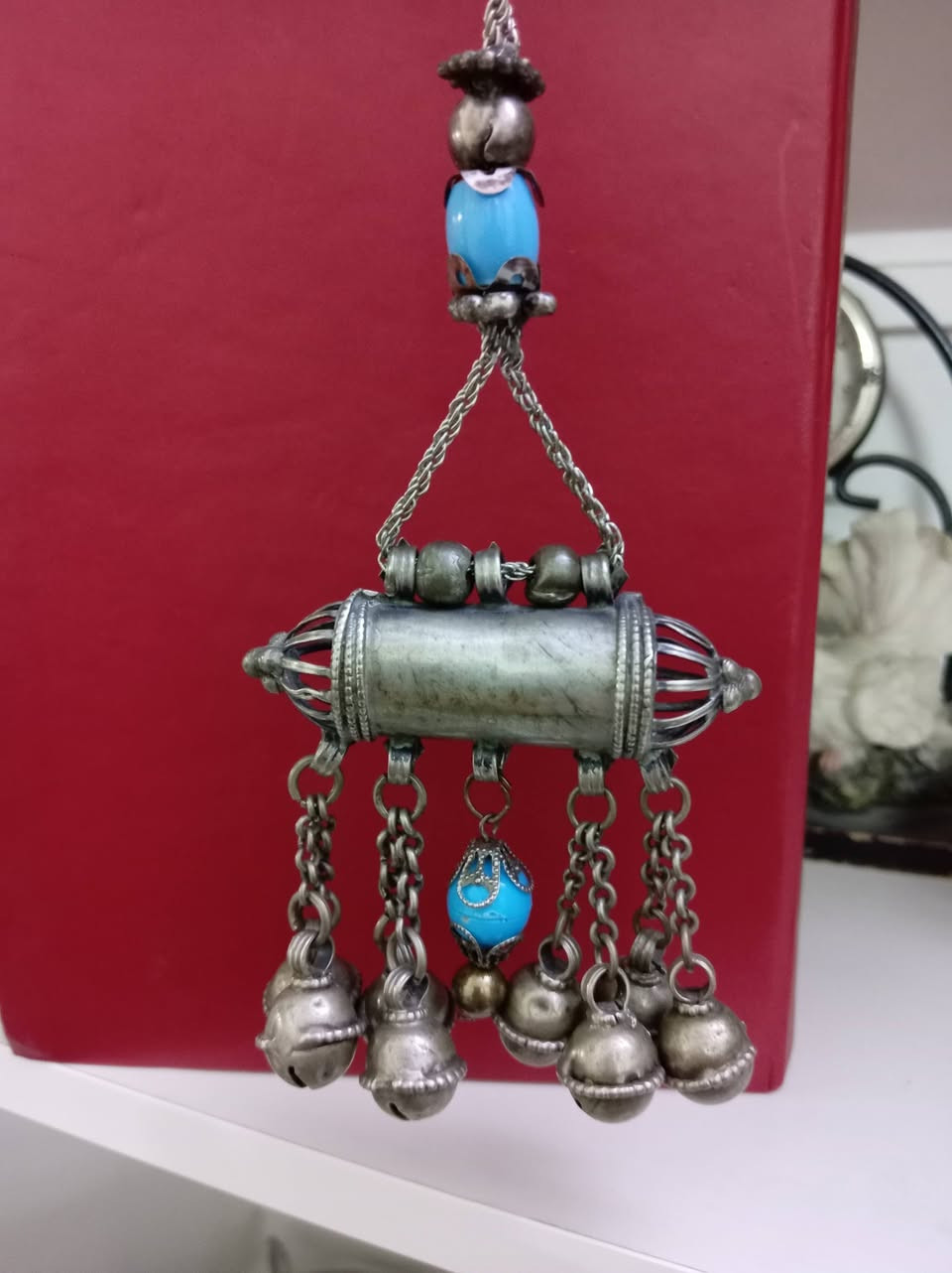 قلادة معدنية تراثية *قديمة* شغل حرفي يدوي  مميز.
السعر / ٤٠ الف الاستلام مباشر بدون توصيل بغداد البلديات


**إذا كنت صاحب هذا الإعلان وتريد حذفه لأي سبب، رجاءا أرسل رسالة إلى الدعم الفني**