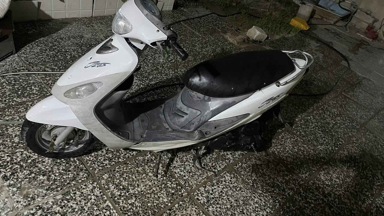 دراجه منغولي للبيع نضيفه وحلوة مجفت ومابيه نواقص حلوة محرك يخبل تجي تفحص كدامك وتشوف مكاني حله شارع60 
واتساب او اتصال فقط ***********
