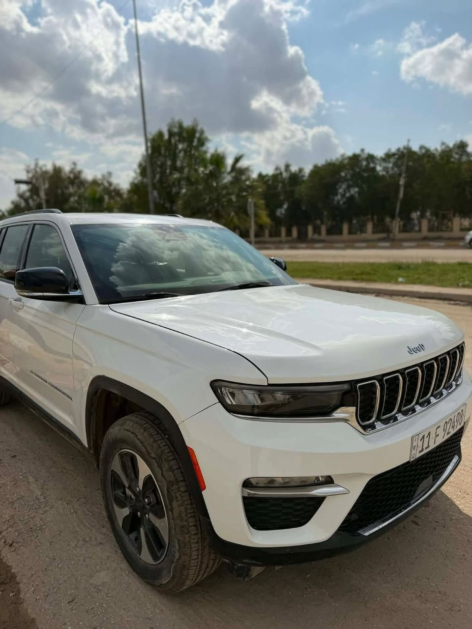 السعر 275$ وبيها مجال
جيب كراند شيروكي ( 4xe هايبرد ) لمتدد
Jeep Grand cherokee  2024

رقم السيارة بغداد 

محرك : 2000 تيربو +هايبرد +كهرباء

ماشية : 37   الف ميل

حاله الايرباك : سليم 💯

المواصفات :

 

لمتدد 

١- بانوراما 

٢- بصمة تشغيل وابواب وتشغيل عن بعد

٣- صندوق كهرباء 

٤- مقاعد جلد + كهرباء + خزن ميموري

٥- تدفئة سترين + مقاعد

٦- خمسة راكب 

٧- رادار 360 درجة 

٨- تحديد مسار 

٩- حساسات خلفية 

١٠- تبريد قطعتين 

١١- خمس انضمة قيادة 

١٢- دفع رباعي. 

١٣- كير موس 

١٤- هاند بريك بصمه 

١٥- شفتات ستيرن 

١٦- لايتات لد 

١٧- هيترات في الكشن 

١٨- ستيرن كهرباء +فول تحكمات 

وبعد بيها هواي مواصفات 
السيارة كلش حلوة ونضيفه 

 

رقم الهاتف : ***********  واتساب واتصال 
العنوان الديوانية
