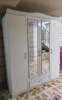 غرفة نوم للبيع كلش نضيفه الموشراي ياريت يرفع المنشور وشراي يتصل على هذ...