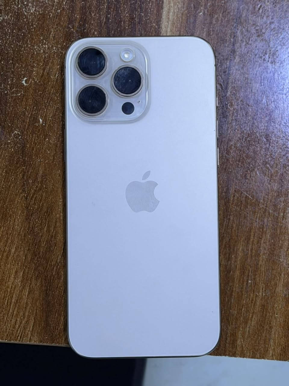 📱 للبيع ايفون 16 بروم ماكس
مع كيبل الشاحن الاصلي + الكارتون
​• الذاكرة: 256GB
• النظافة: 100% (نظيف جداً)
•البطارية:98
•عدد مرات الشحن : 257
• الحالة: الجهاز ما مفتوح 
​• النسخة: شرق اوسط
​📍 المكان: بغداد
💰 السعر: مليون و 400 
📩 للتواصل: واتساب او هاتف ***********
