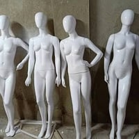 منيكان بلاستك • تعزيلة محل • جديد غير مستخدم