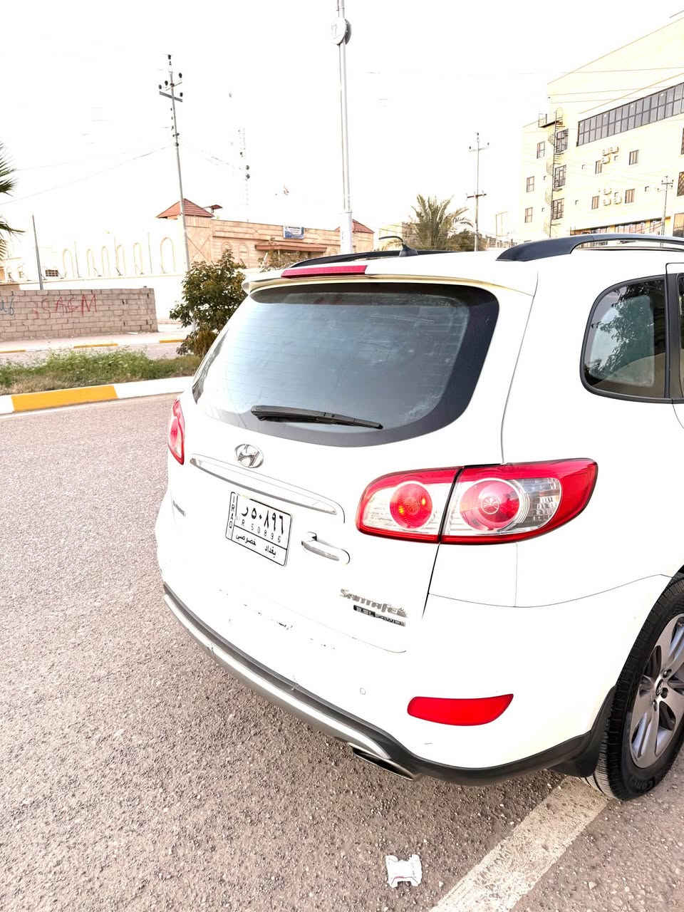 سلام عليكم سياره سنتافي موديل 12 سياره خليجي 7 راكب مكينه 6سلندر سياره مكينته جديده لا تبخير لا تنقيص  وله رواجز٣ قطع تبريد رقم بغداد  بصمه سياره جديده  وجهازه السياره فول واحد عل واحد فتحه بصمه باب فورويل الاستفسار *********** تكريت, صلاح الدين
