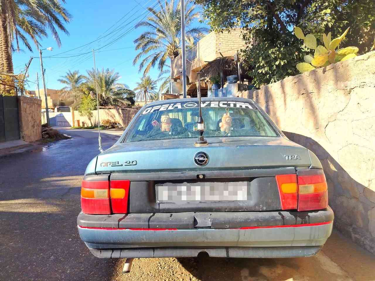 السلام عليكم ورحمة الله وبركاته
سياره للبيـــع... او مراوس🚗
اوبـل فكترا
موديل ٩١
سياره نضيف 
محرك ما بي اي تبخير او تنقص 
السعر(31)وبيــــــــــها وبيها مجال
مكان السياره... الانبار قضاء راوه 
رقــــــــ📲ـــــــم{{***********}}
