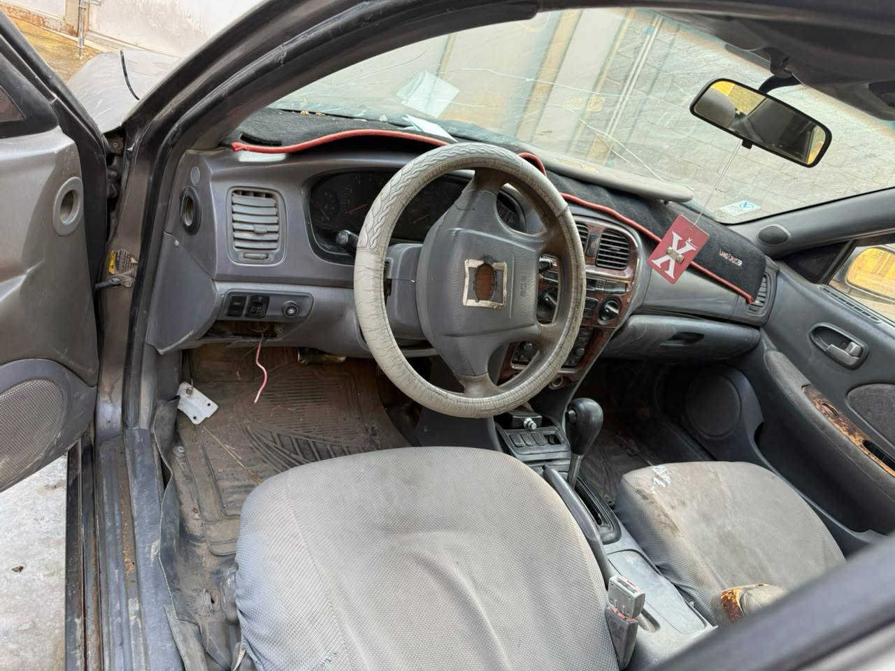 السلام عليكم
سوناتا 6 سلندر ابلادية عضمتها كلش حلوة
 بس جاردة تبريد نقص غاز مكينة تحتاج تبديل صدر خلفي امامي جديد منظومة غاز حكومية 60 لتر رقم بغداد مشروع وطني ويل كب مكاني بغداد السعر 35 مستعجل..
***********
