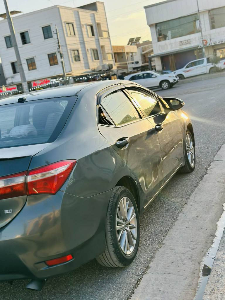 تويوتا بيكاشؤ مؤديل ٢٠١٥ ى خه ليجى فول مواسه فات به س سلايت نيه مه كينه ٢٠ ى گه وره يه گيرو مه كينه به شه رت ته قه و ره قه به شه رت ره قه و ژينگه ى نوييه به ناو خؤمه ٥ يان ٦ پارجه ى بؤيه غه بيشى كه ميك ليدرانى هه يه نرخى ١٠٧ وه ره قه و محامه ژ.م *********** أربيل, العراق
