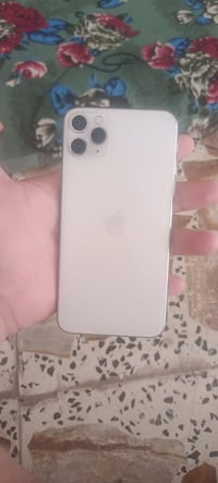 ايفون ١١ برو ماكس • ٢٥٦ • بطاريه ٧٨٪