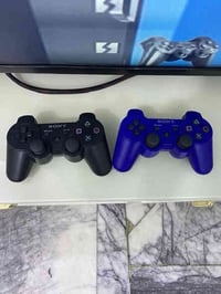 شباب عندي بلي 3 كامل ملحقات ويا هارد بي 100 لعبة لجهاز كلش نضيف ماطاب ...