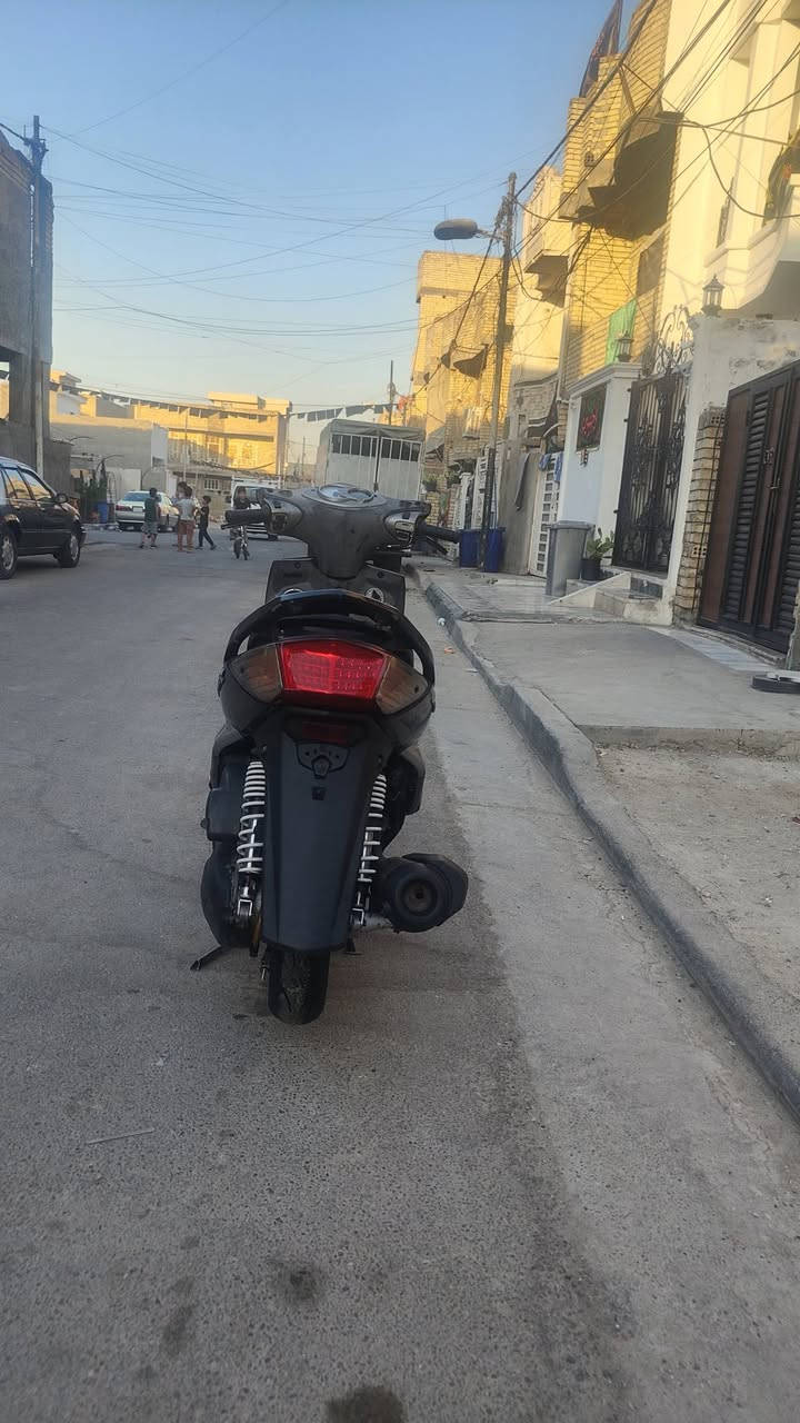 سلام عليكم دراجة سكنس فحل نوزل
خطين دراجة خير من الله سعر 700مكاني شعب 

***********
