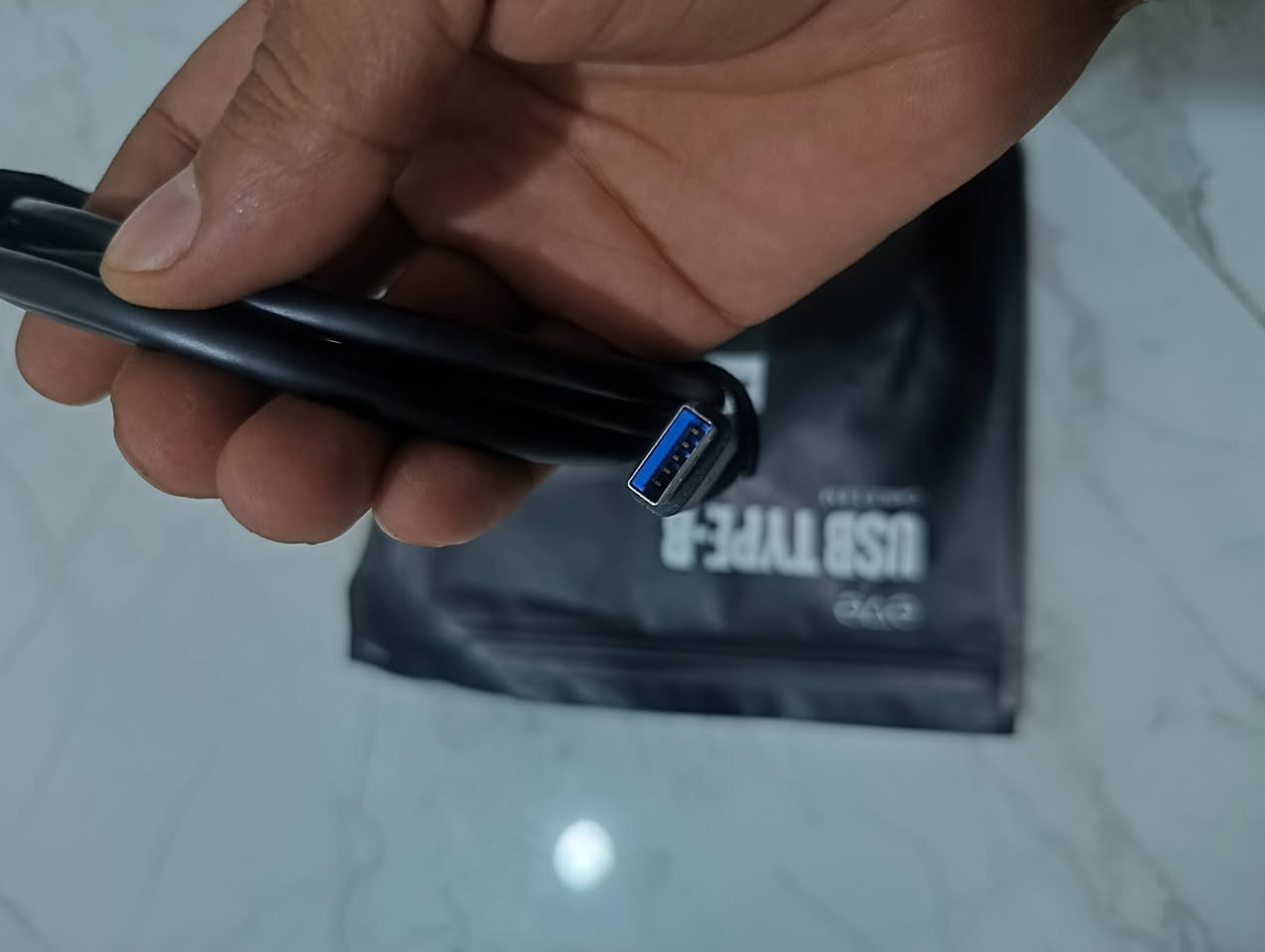 سلام عليكم ورحمة الله وبركاته كيبل ماركة ايفي طول متر وثمانين سنتيم جوده ومتانه وتكدر تبحث عنه متوفر كميه الي يخدمه القطعه ب 3 الاف فقط منافذ يو اس بي ومنفذ ثاني تايب بي


**إذا كنت صاحب هذا الإعلان وتريد حذفه لأي سبب، رجاءا أرسل رسالة إلى الدعم الفني**