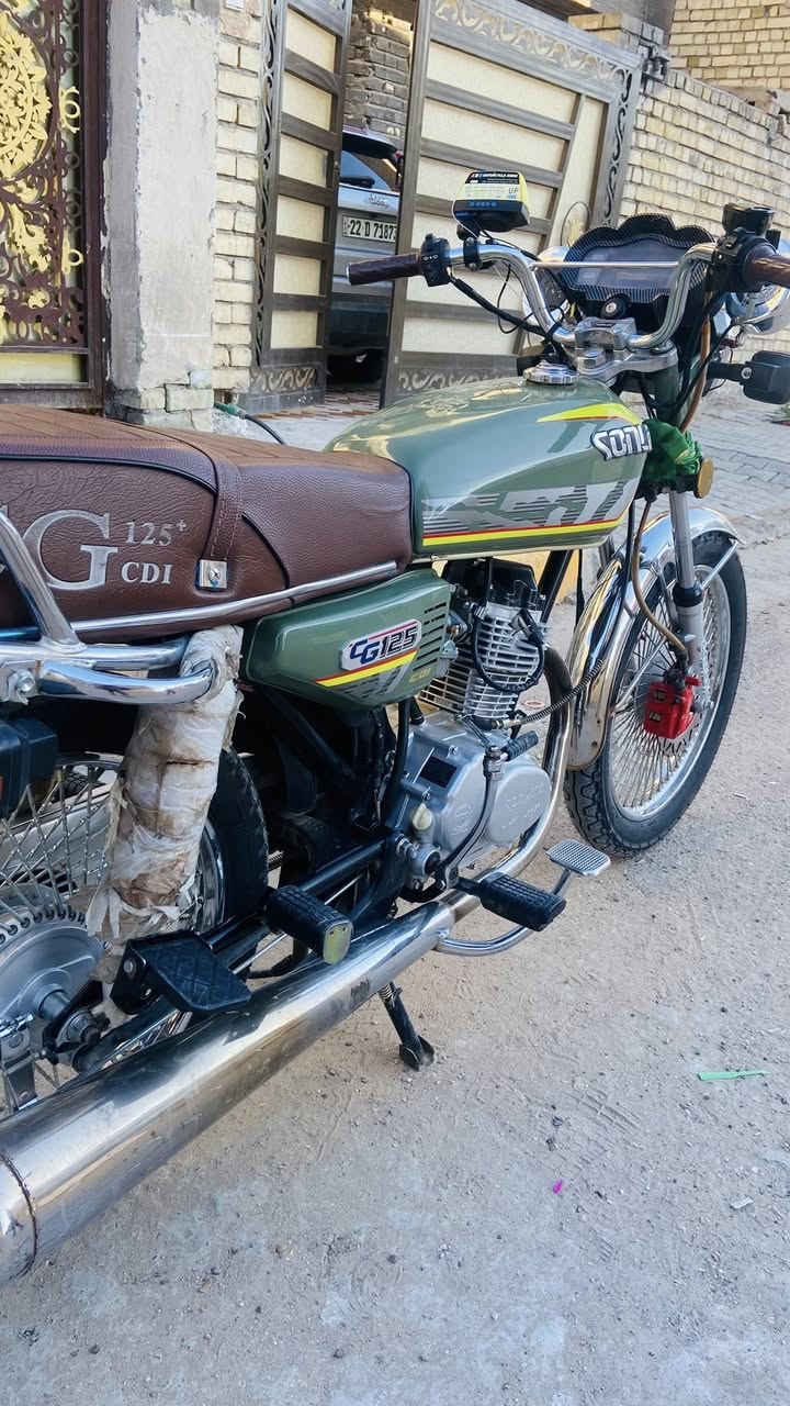 السلام عليكم دراجه انضف من الصوره سولنك تايكر شلعه ومعدل موديل 2024 محرك مامفتوح 700 وبيه مجال مستعجل ع بيعته مكاني المحموديه / حي بدر  
***********
