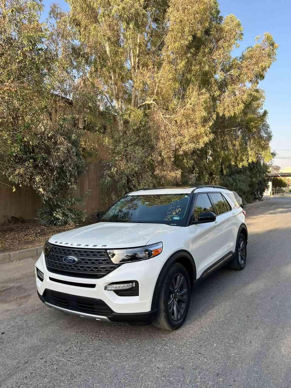 فورد اكسبلورر 2023 XLT  فل بانوراما
اللون ابيض 
الصبغ جاملغ امامي سكن  بدون داخل 
ايرباك ستيرن وبرده رقم شاصي مرفق 
العداد / 27 الف مايل 
المحرك / 2300 توربو 4 سلندر 
مقاعد Vip  /.   7 
المواصفات / 
بصمه تشغيل .تشغيل عن بعد . صندوق كهربائي . كراسي عدد ٢ كهرباء . كراسي جلد اصلي . رادار ٣٦٠ درجه / ويل كب  حجم ٢٠ 
تدفئه كراسي وستيرن تدفئه / كامرا خلفيه

مكان السياره اربيل يترقم شمالي
كلفه الرقمً ١٧ ورقه 
السعر ٢٥٥ بي مجال بعد المعاينه 

 *********** واتس واتصال
