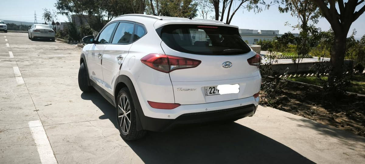 هيونداي تكسون كوري خليجي
موديل 2016
سيارة حيل نظيفة بدون حادث كما موجود بسونار سيارة
حجم محرك سيارة  20 مكفولة
رقم الماني سنوية جديدة 
سنوية بأسمي تحويل ثاني يوم
مابي اى نقص 
السعر (( 175 )) و بي مجال
مكان سيارة (( سليمانية - قضاء كلار )) 
رقم موبايل ((***********))
