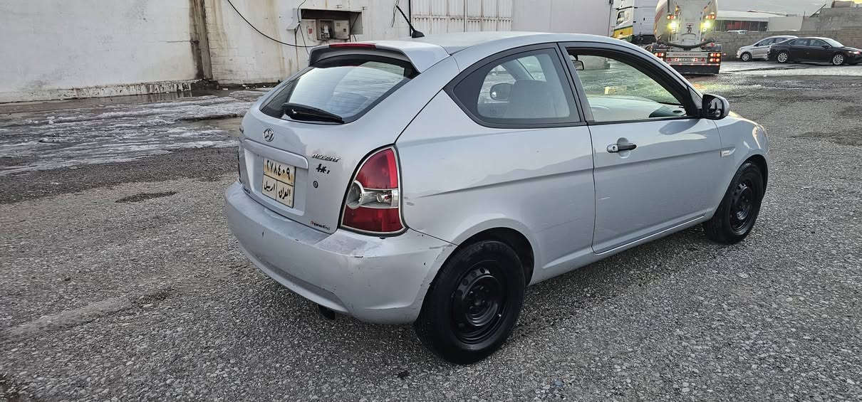 سڵاو 
هۆندای اکسێنت، 2010 اوتۆماتیک، سلڤەر، ڕەقەم هەولێر،مەکینە گەورە،دوو دەرگایە،بەشەرتی گێڕو مەکینە و تبريد و تحويل و غرامه و هەموو شتێک...
تەنها دەرگای سایەق بۆیاخە،زۆر پاک و جوانە، 
57$ و معامەلە لە سلێمانیە.***********
*********** السليمانية, العراق
