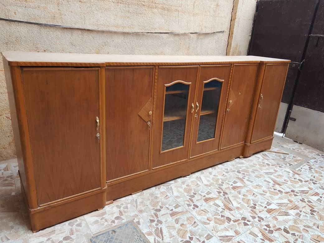 السلام عليكم بوفيه 3متر للبيع السعر 125تزكام  صبغ قفل يده كله جديد المكان نجف الاشرف الشراي يتصل على الرقم *********** ويوجد توصيل داخل النجف الاشرف النجف, العراق
