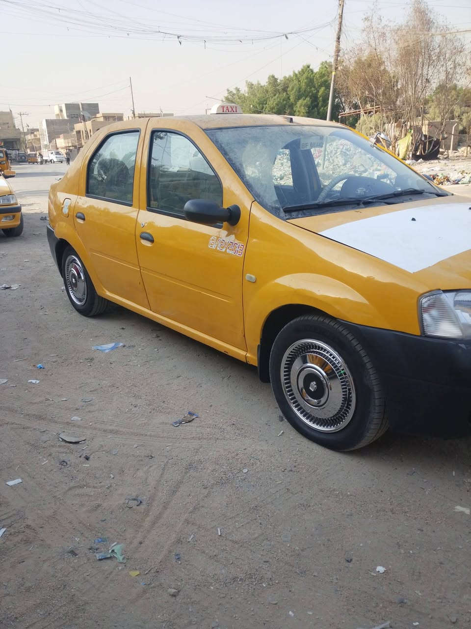 سلام وعليكم رينو لوكان للبيع موديل 10 سياره حلوه وخير من الله فقط تبخير سعر 32 وبيه مجال مكاني شماعيه وهاذا رقمي *********** ما متواجد عل فيس
