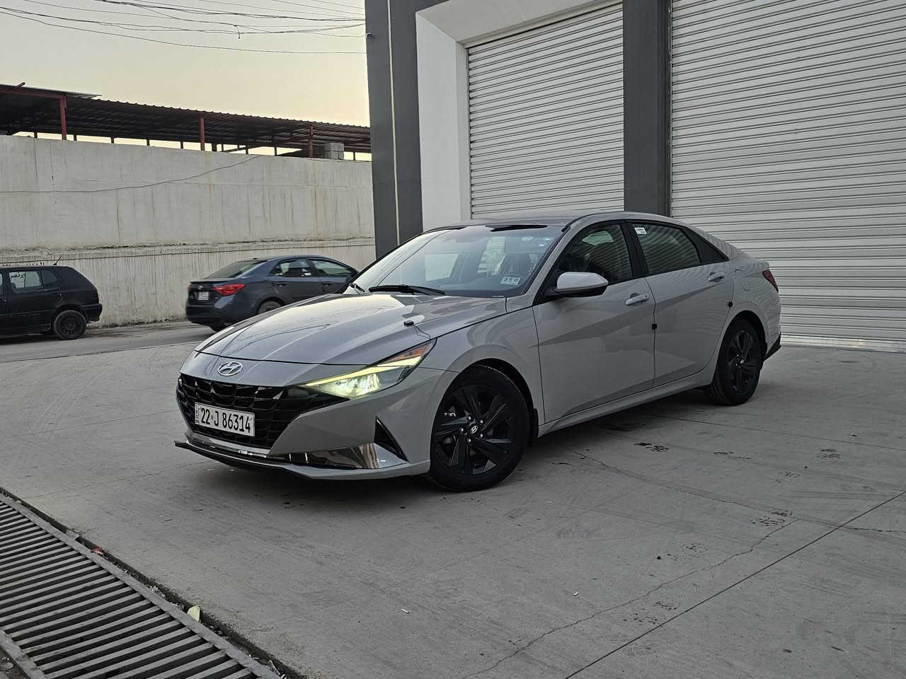 السلام عليكم 
للبيع السعر مناسب 137 
النترا 2021 🇺🇸🇺🇸
ماشية 49 الف 
محرك ٢٠٠٠ دوش 
فول عدا الفتحة 
كشنات تدفئة 
شاشه كبيره 
ابل كار بلي 
حساسات 
بصمة تشغيل ابواب
تشغيل عن بعد 
ويلكب ١٧ 
صدر حدادية كلها جديدة 
گير ومحرك مكفول شرط
تخم تايرات قبل اسبوعين شادهن

بيها قطعتين صبغ جاملغ النفر + البوند بدوون دواخل بدون ايرباك شررط 
بيها قطعتين كلير من امريكا 

رقم التلفون ☎️☎️
***********
