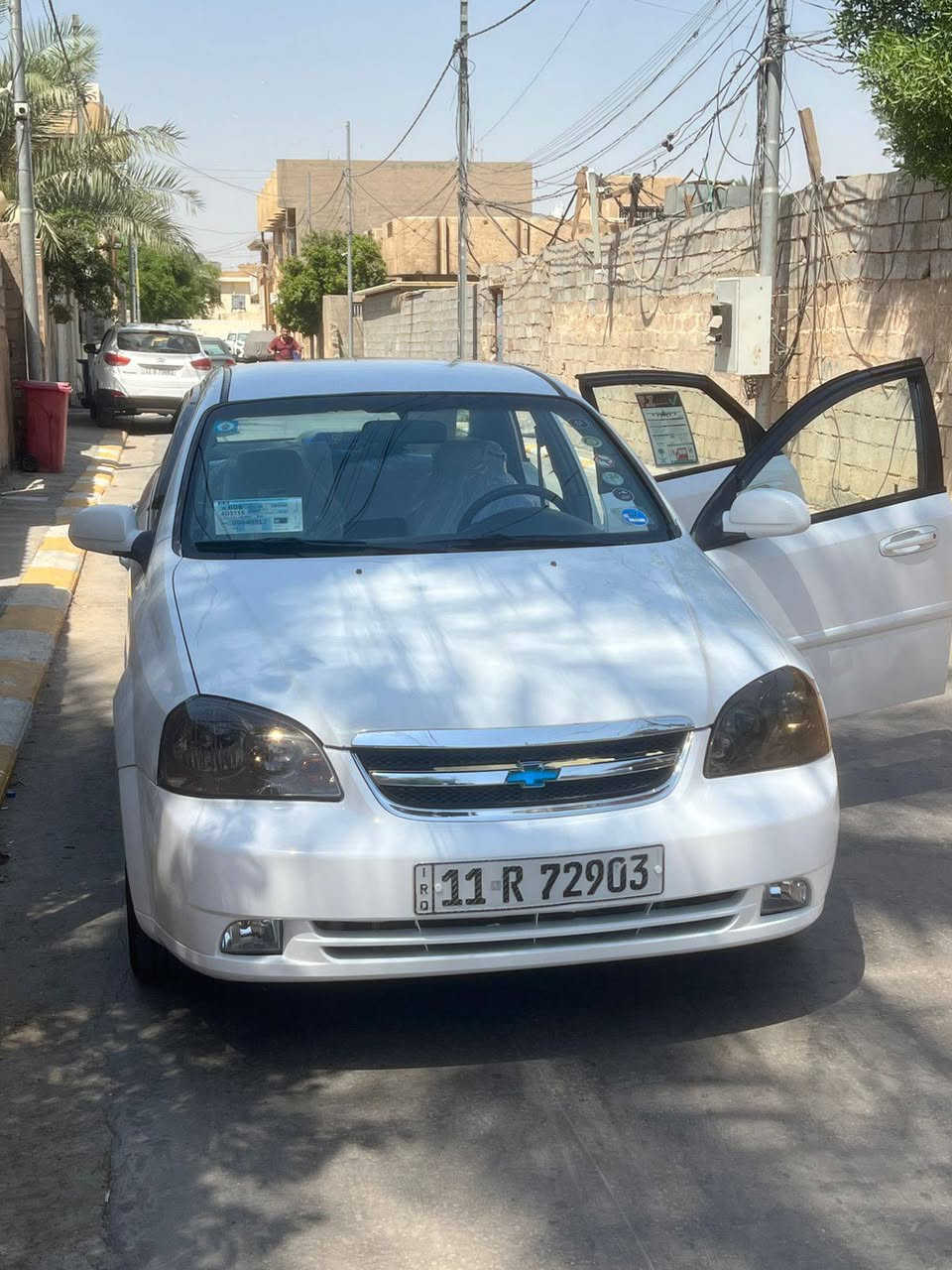 اوبتره 2011
ابيض بغداد 
باسمي بيه 4 قطع بدون دواخل 
مامتواجد علفيس 
*********** 
سعر 80 وبيه مجال
