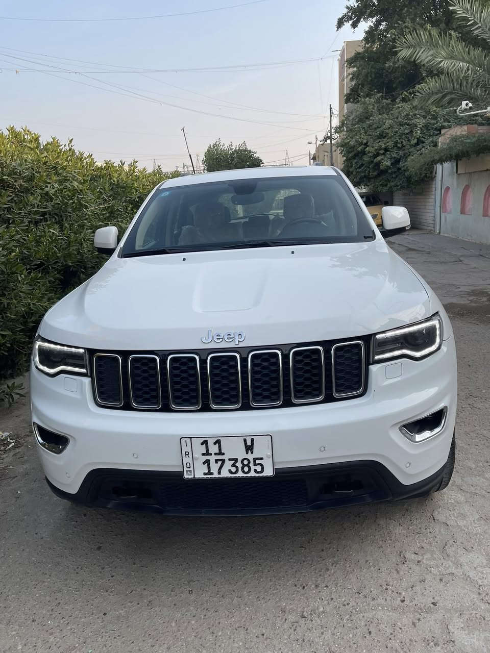 جيب شيروكي 
2019
السيارة فول مواصفات 
رقم بغداد الجديد 
السعر ٢٧٥
بغداد البلديات 
***********
