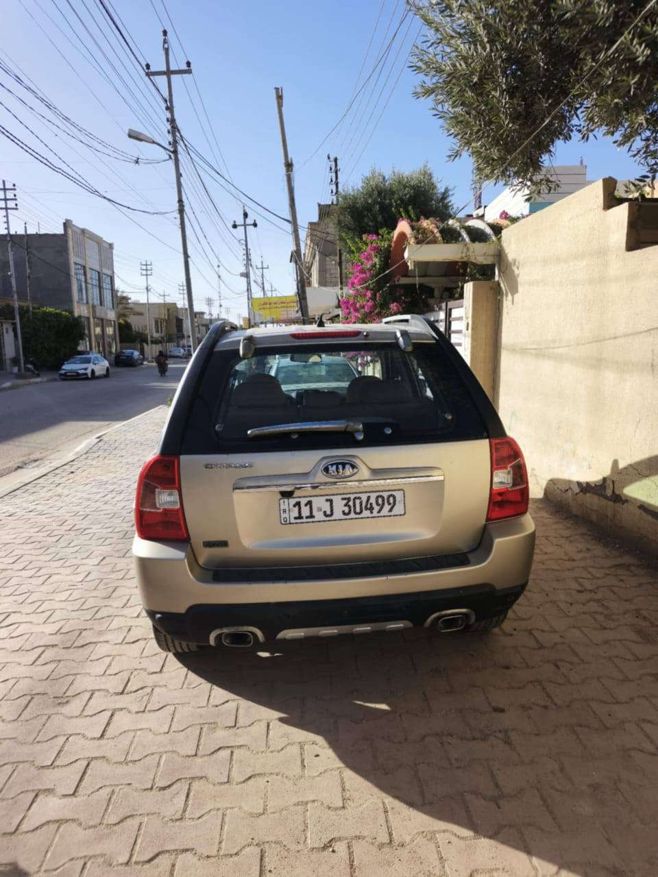 🚗 للبيع — كيا سبورتج 2009 وارد خليجي 
✔️ مكفولة كفالة عامة
✔️ محرك 2000 دوش
✔️ المواصفات 1/1
✔️ فور ويل
✔️ فتحة سقف
✔️ كروز سرعة
✔️ شاشة كبيرة
✔️ لون عسلي مميز
✔️ الماشية: 139 ألف كم فقط
✔️ السيارة باسمي
سيارة نظيفة واستعمال مرتب وجاهزة للفحص ✅
📍 الموقع: كربلاء
📞 للتواصل: *********** كربلاء, العراق
