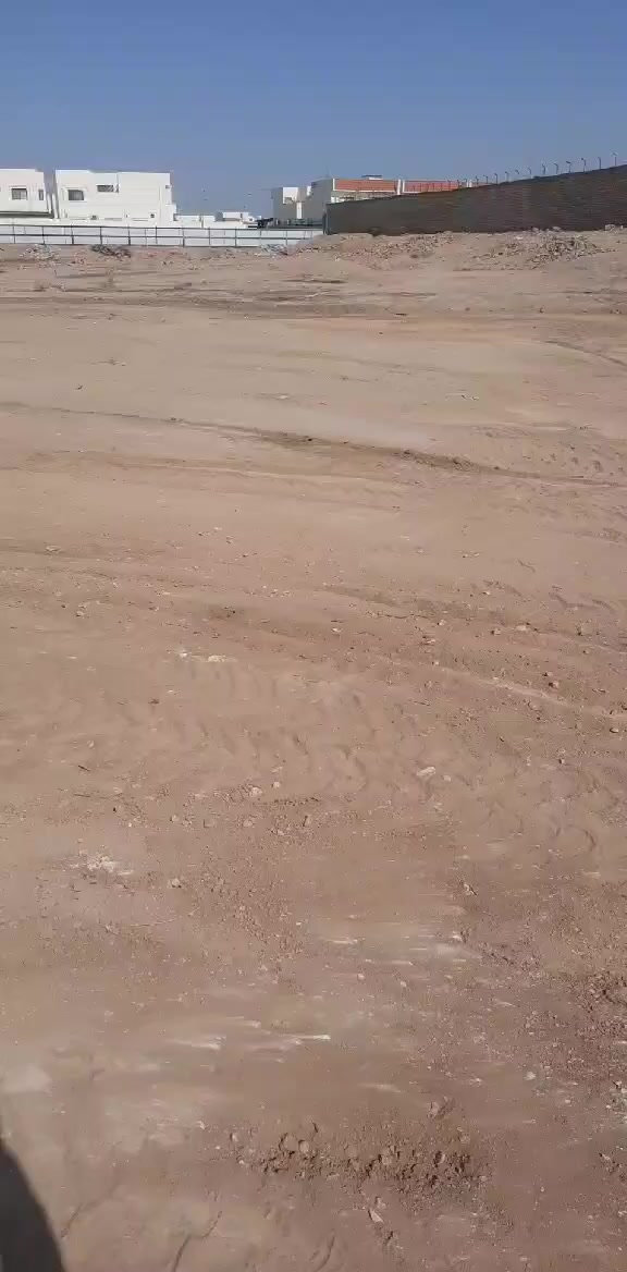 عرصه للبيع توزيعه الكهرباء 
تقع مقابيل مجمع السلام السكني 
وعلى حديقه وعلى شارع 12 متر 
المساحه 200 متر/طابو صرف 
السعر 35 مليون 
الاستفسار ***********
