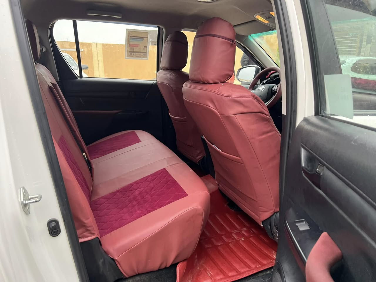 سلام عليكم 
بكم هايلوكس للبيع
موديل 2023مكفوله
بدون ضرر رصعه 
كير ومحرك شرط 
تواير وصدر جدد
السعر 255 وبيها مجال للطيبين 
الرقم ***********
