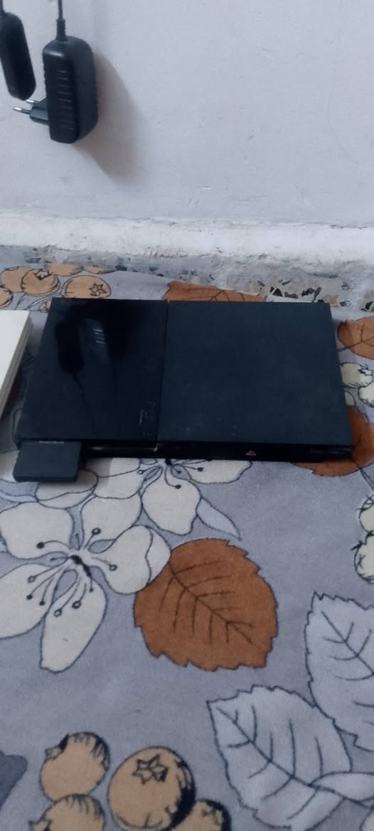 بلاي 2 للبيع شغالات مكان الدوره ابو دشير والسعر اثنينات 50 قفل ***********
