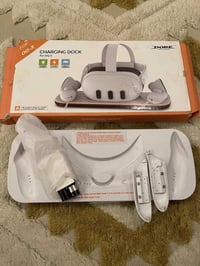 قاعدة شحن • ميتا كويست • دوبي