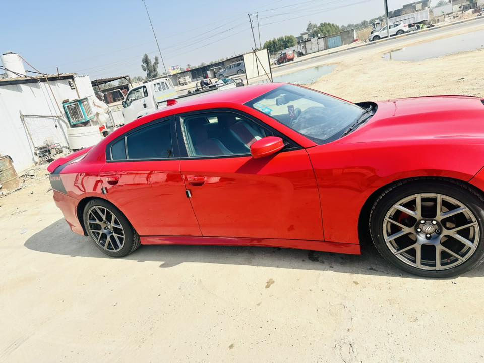 جارجر موديل 2017 حادث فقط بنيد وموجود اصلي
سياره ستخدام شخصي 
سياره جديده تخم تاير جديد 
حداديه منظومه زنون 
مكينه 3600 جديده
ماتصرف عليهه ربع حلو ومال جناي 
رقم بغداد دولي تحويل مباشر 
وكلشي مصور بيهه 
مكان سياره حله 
سعر 195 وبيهه مجال 
***********
