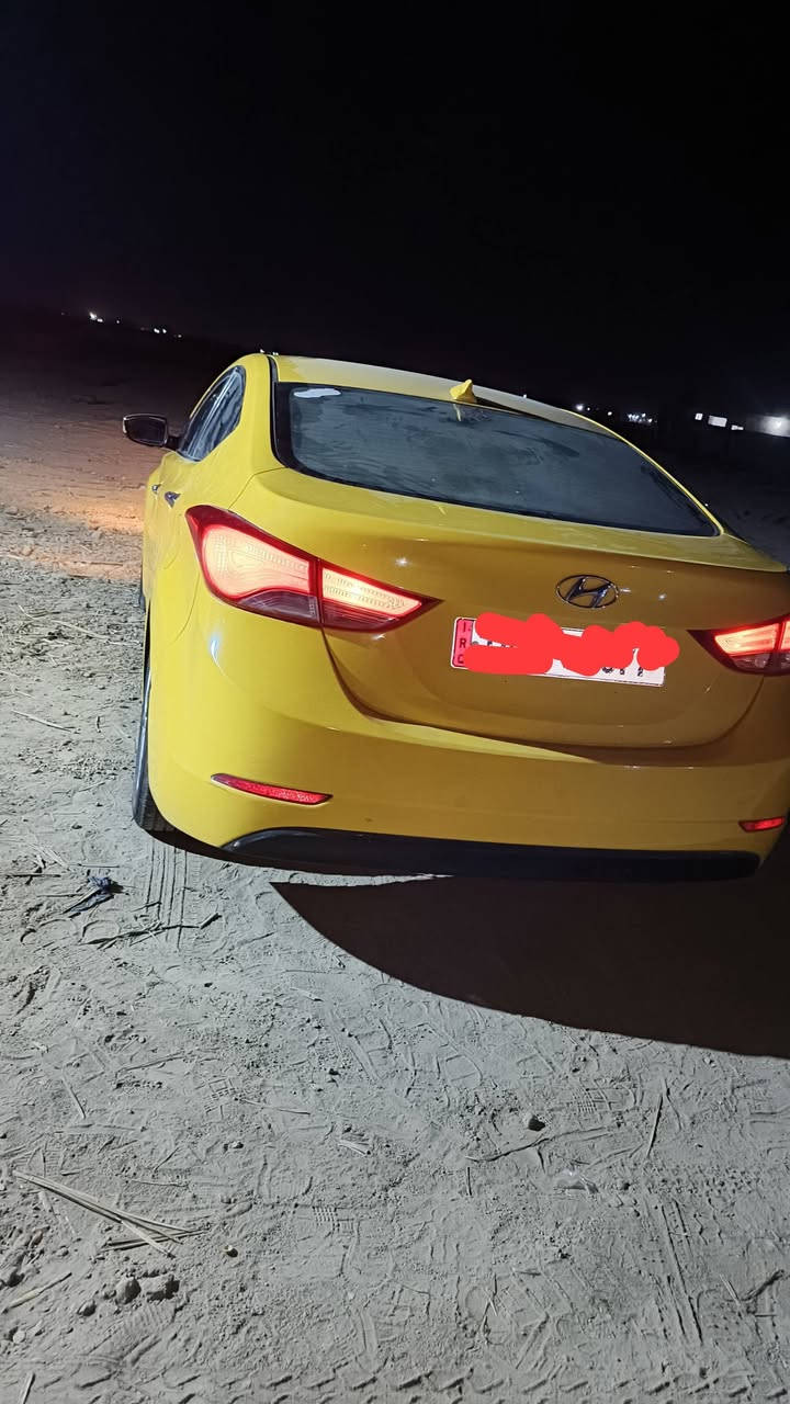 سلام عليكم هونداي الانتره 2016 مريكي  بيع نقد فقط
حره بسمي تحويل مباشر رقم مثنه
مكينه مكفوله مع الكير
الموصفات واضحه 
 شاشه لمس كامره موصفات كامله عوزه فتحه وبصمه 
باقي تفاصيل تصال ***********
