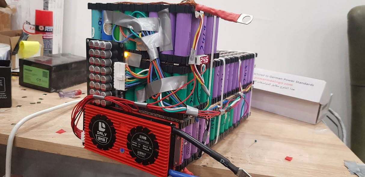 بطاريه ليثيوم ايون
بيع مستعجل
80a 24v 
Bms 100a 24v
مستخدمه تقريبا سنتين  
تشغل حاسبه ساعتين تقريبا
طبعا اغلفهه قبل ما ادزهه
ترهم للعاكسة 24v 
وال ups ابو بطاريتين لكن تظيف شاحنه خارجيه تساعد ع شحن
١٠٠ الف 
مكان بغداد ومتوفر توصيل


**إذا كنت صاحب هذا الإعلان وتريد حذفه لأي سبب، رجاءا أرسل رسالة إلى الدعم الفني**